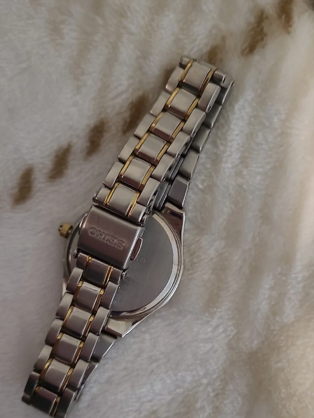 Seiko Two-Tone Solar Watch – White Dial Stainless Steel with Gold Accents Nice - Picture 4 of 5